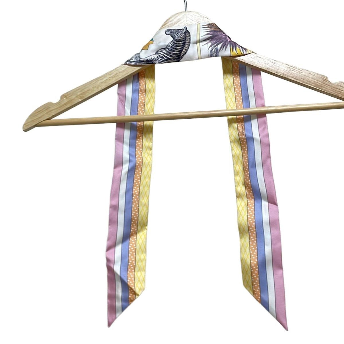 HERMES(エルメス) スカーフ美品 ツイリー 白×イエロー×マルチ グラン  