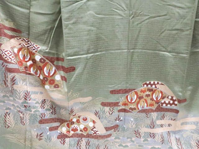 古布リメイクがま口バッグ　留袖　鳥　刺繍 古布リメイクがま口バッグ 留袖 鳥 刺繍
