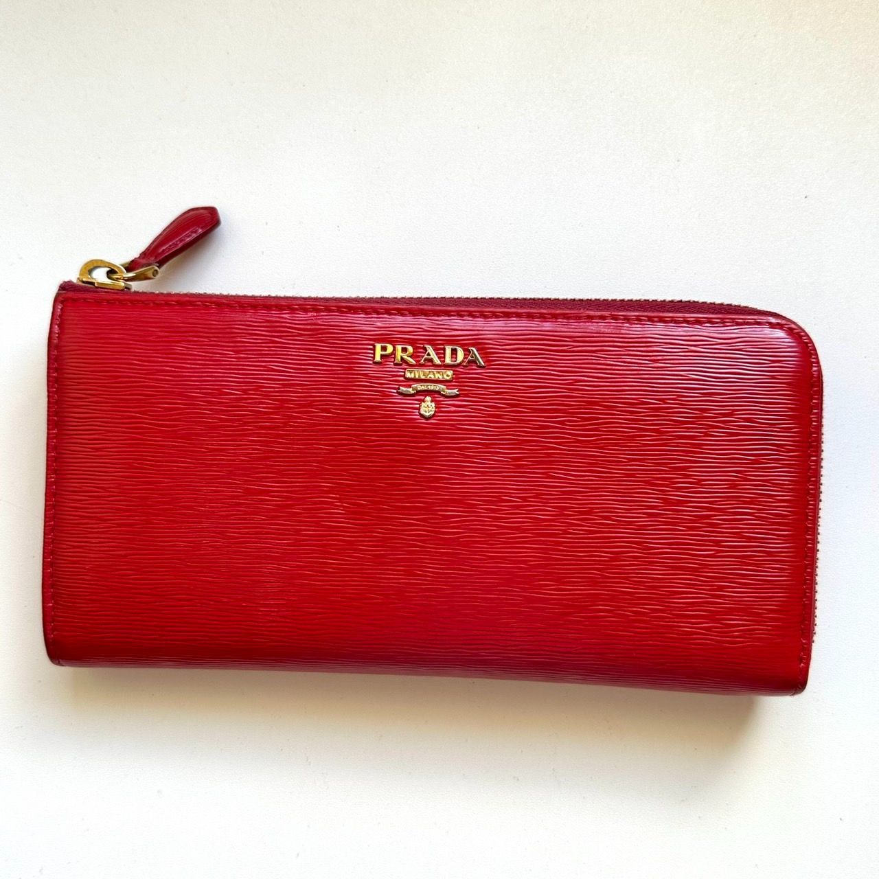 プラダ PRADA 長財布 レッド - メルカリ