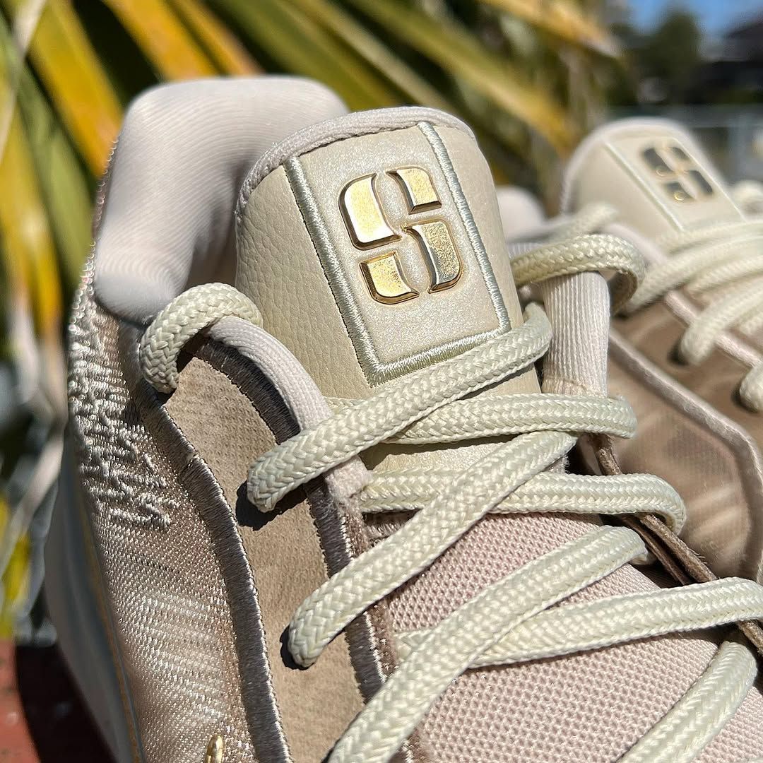NIKE SABRINA 2 EP 'STRONGER THAN GOLD' 'MENS SIZE' ナイキ
