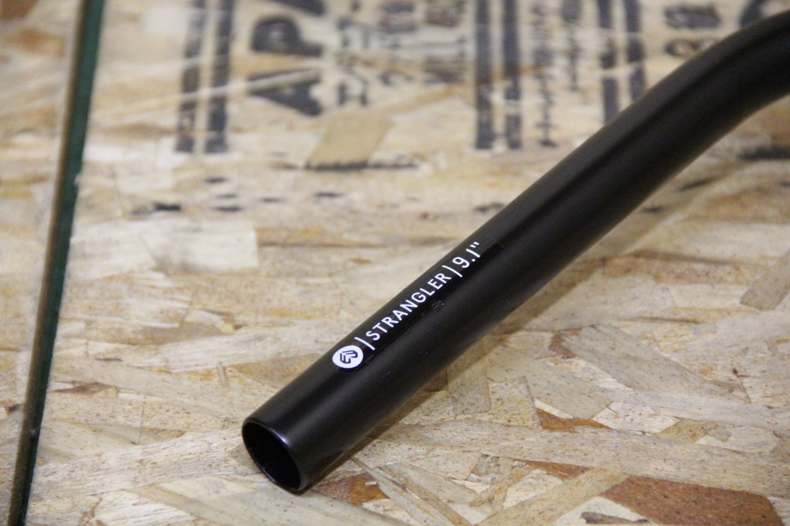 BMXハンドル ECLAT STRANGLER 4PC 9.1 BAR BK - メルカリ