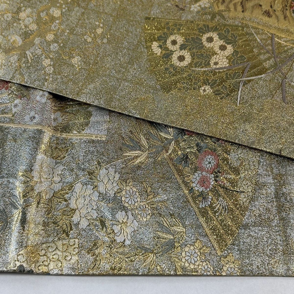 金色