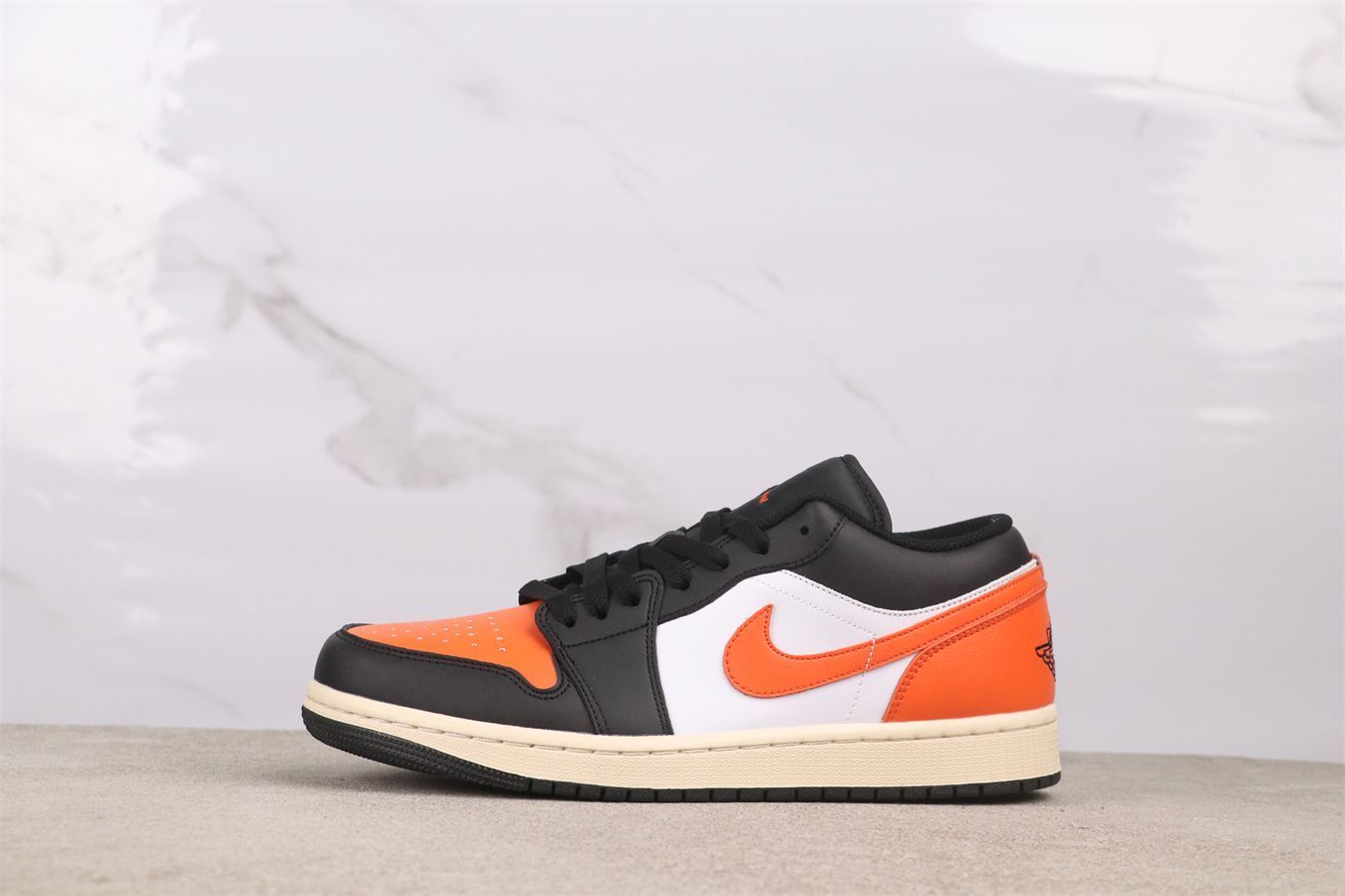 今日 Air Jordan エアジョーダン aj1 AJ1 エアジョーダン 1 Low 553558-081-MM輸入
