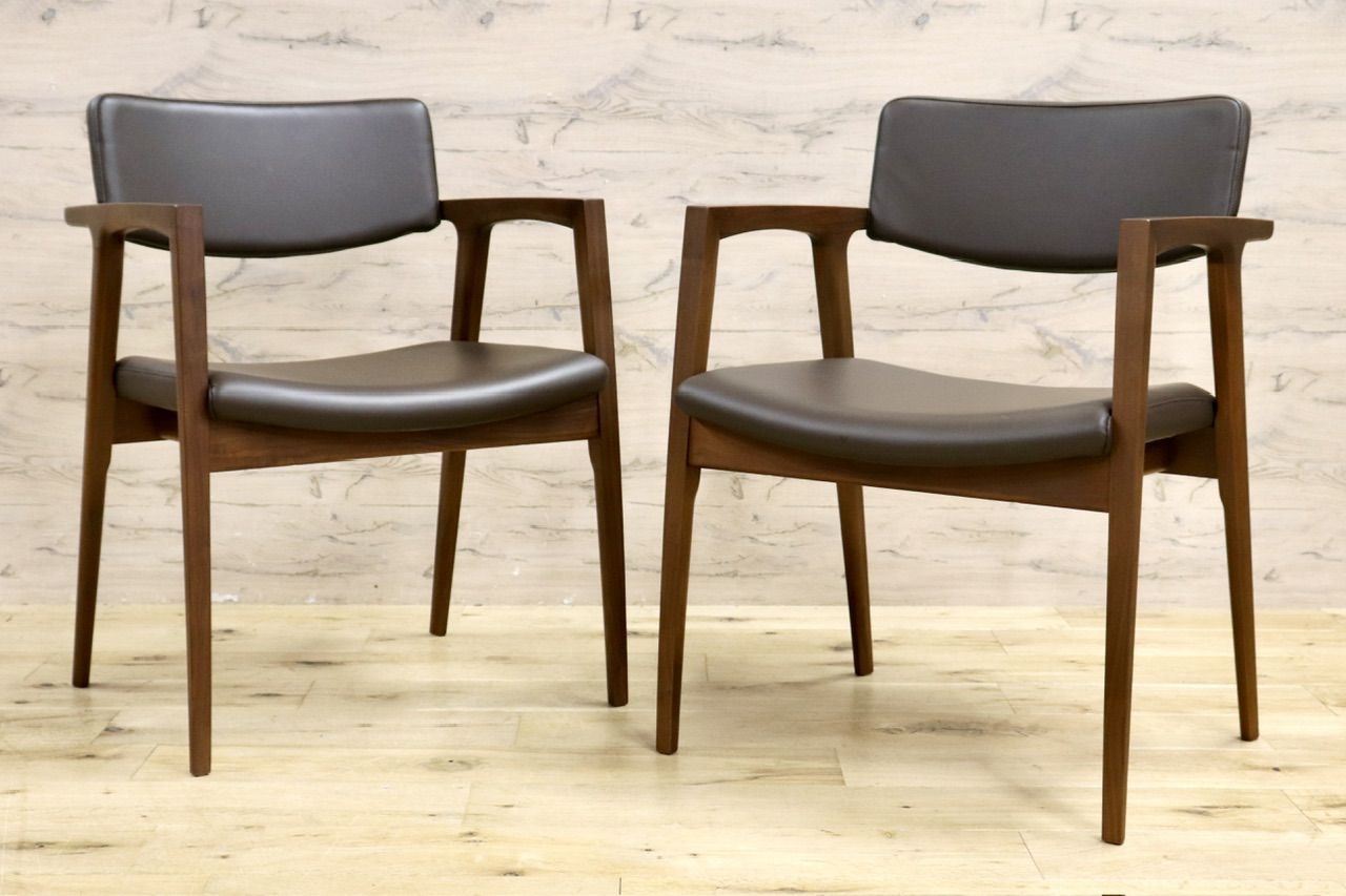 GMIS266C○FUJI FURNITURE | 冨士ファニチア Koti D03780 ワイドアームチェア 2脚セット ウォールナット 定価約26万 展示品
