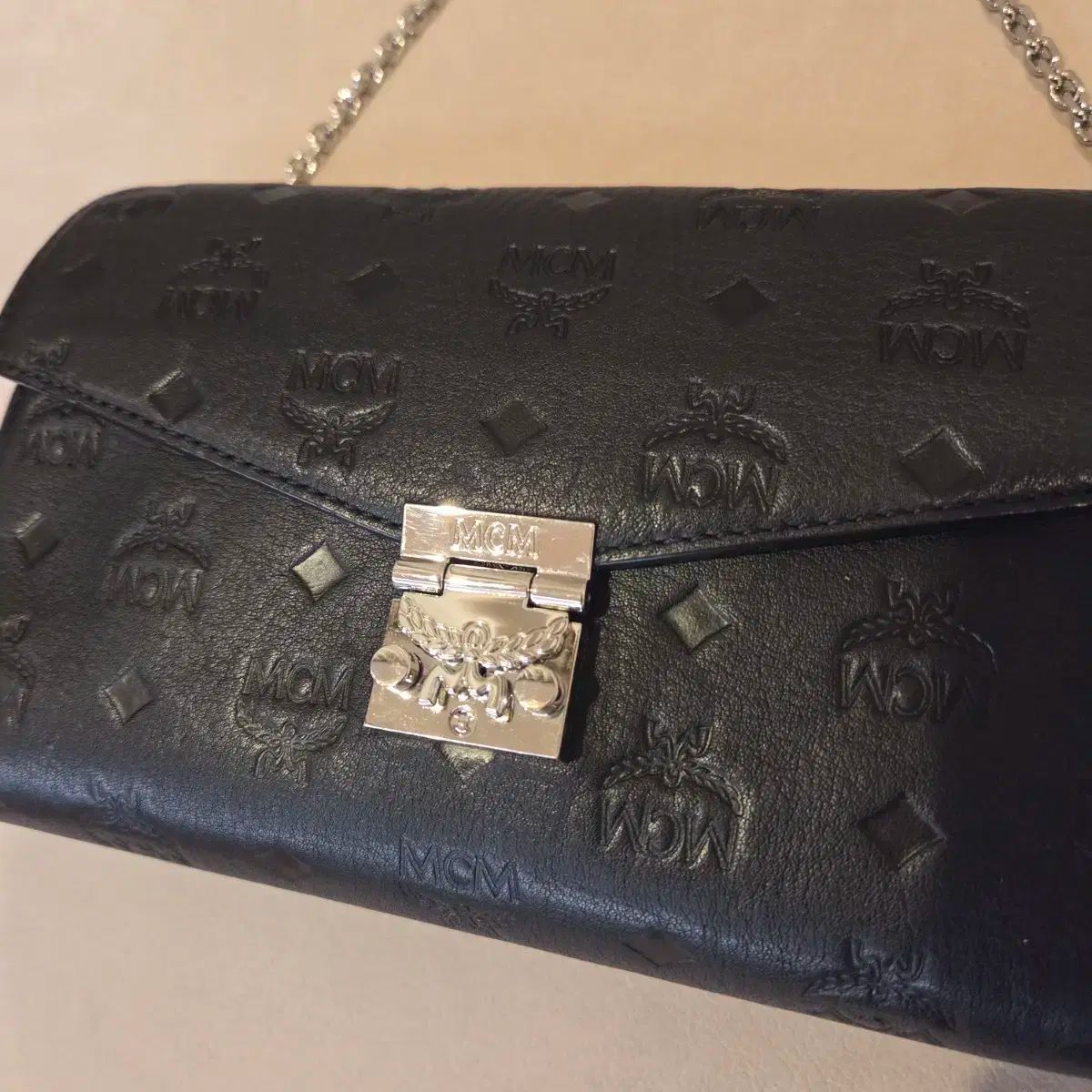 クロスボディーバッグ ミディアム