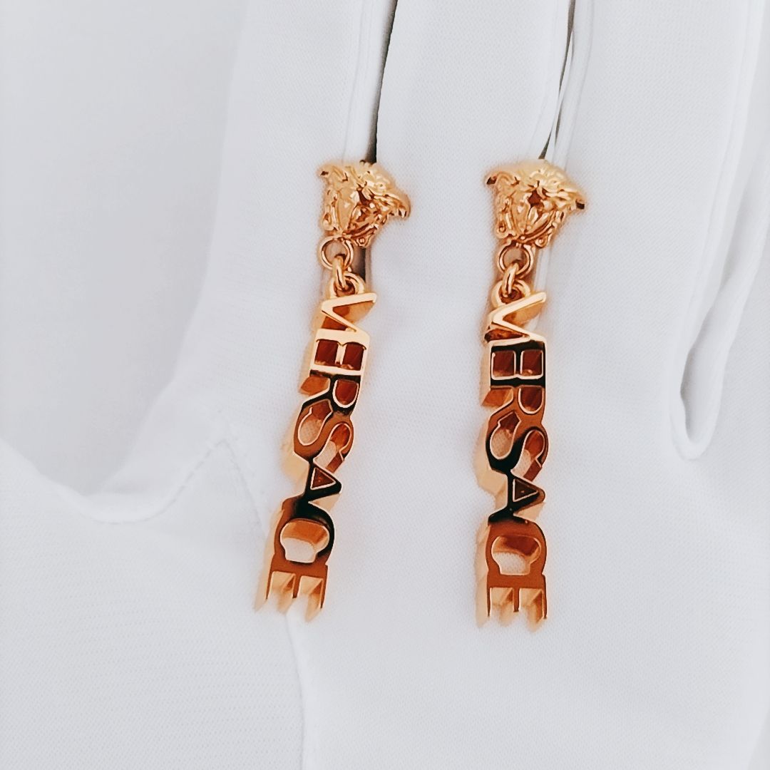 VERSACE ラ メドゥーサ ロゴ ドロップ ピアス