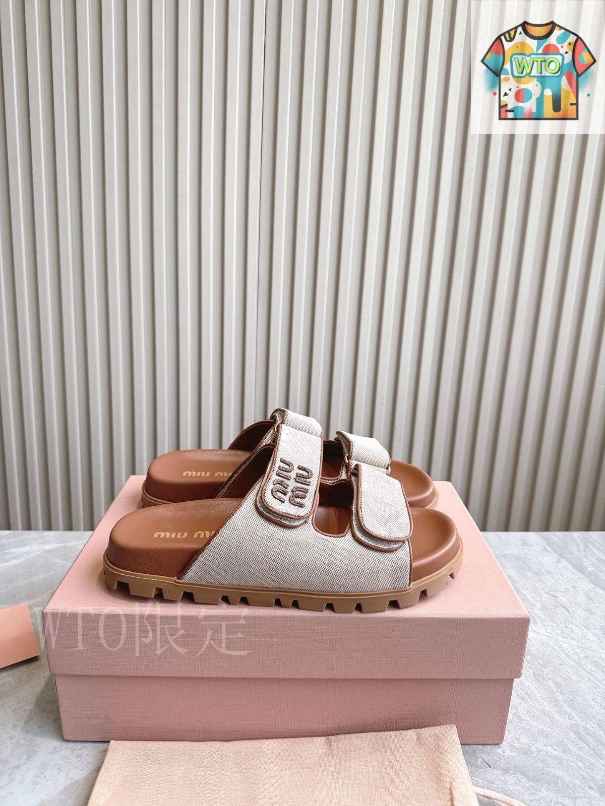 Miu Miu Canvas slides 関税込 ミュウミュウのスリッパ DHgate.com:Miu Slippers: Luxury Woven Sandal Slides in Sunny