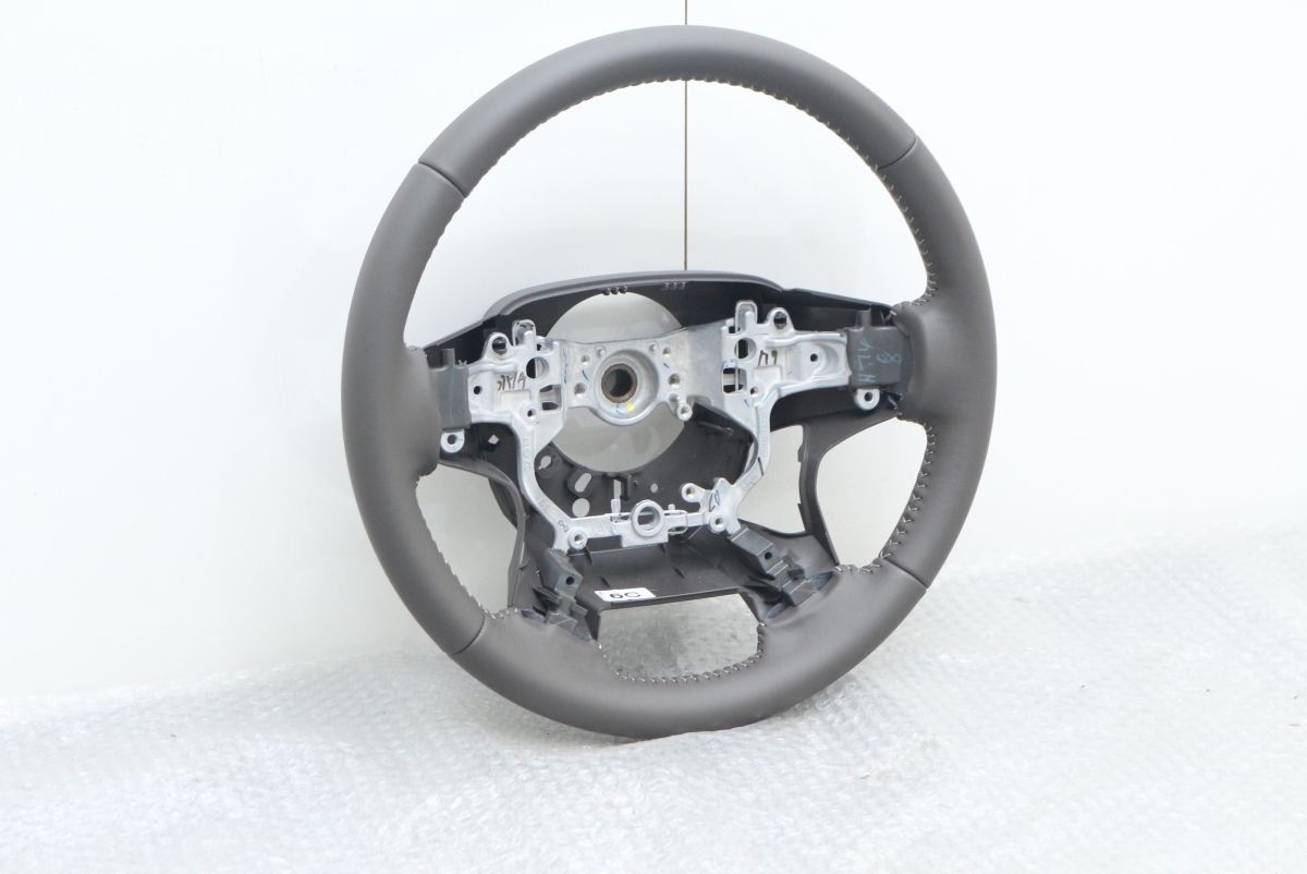 ランクル プラド 150 ハンドル ステアリング 新車外し レザー 本革 新車外し！150 ランドクルーザープラド 後期純正 レザーステアリング