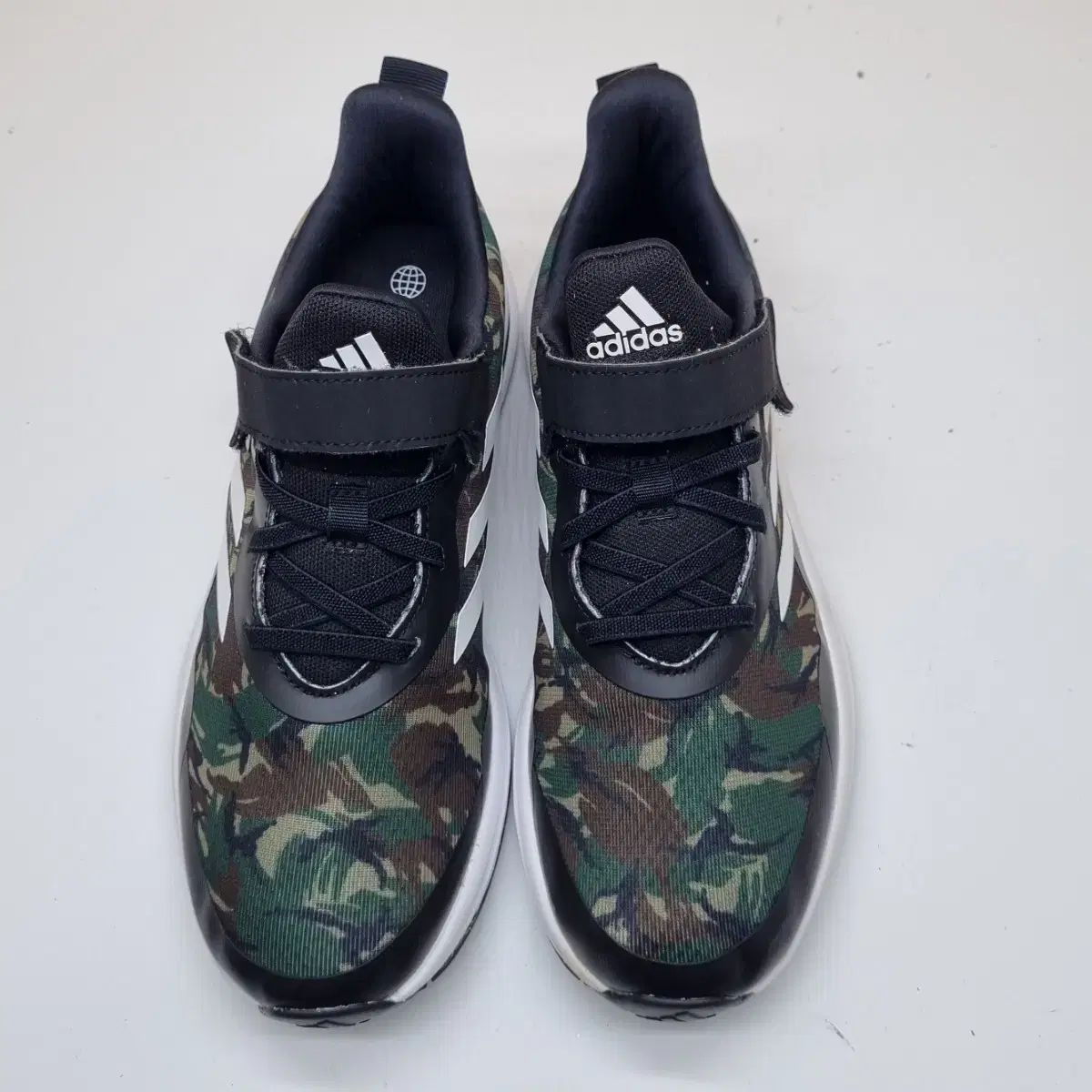 adidas(アディダス) ポータロン キッズスニーカー 240_