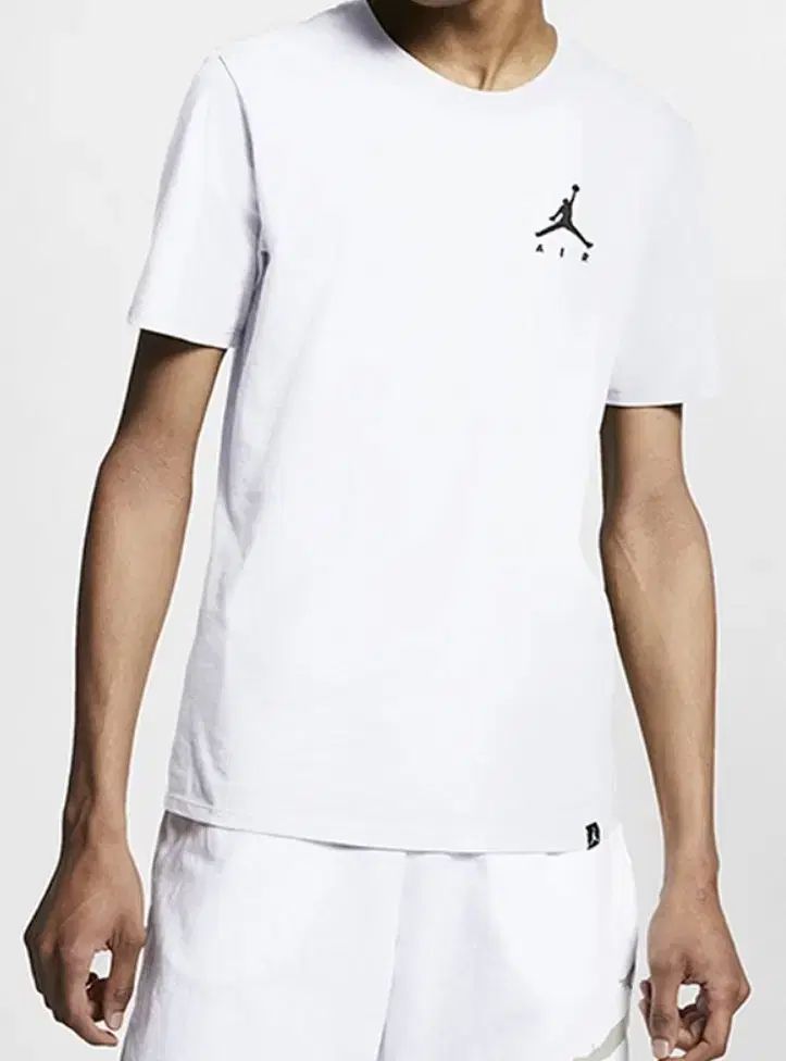【雷市場（ポンジャン）商品韓国直送】新品 Nike(ナイキ） ジョーダン ジャンプマン 半袖Tシャツ xxl （ 110 サイズ
