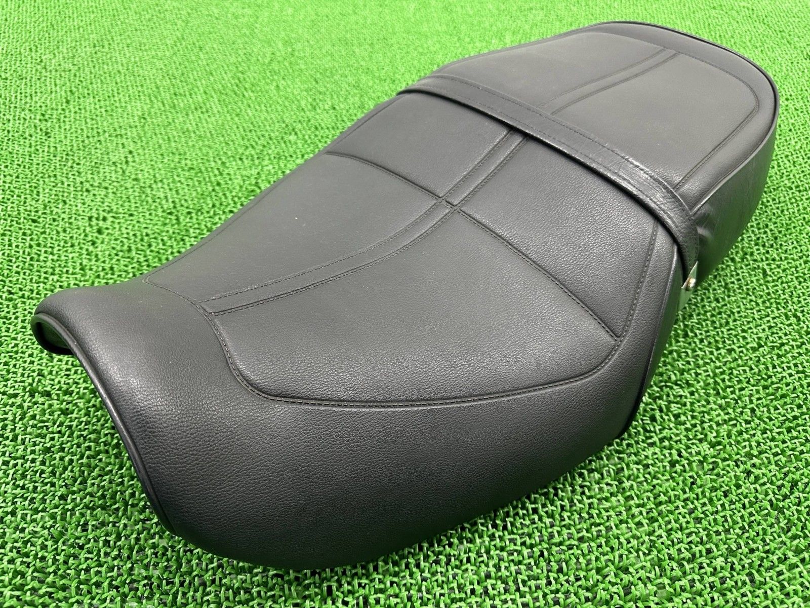 バリオス シート カワサキ 純正 バイク 部品 ZR250A シートバンド 破れ無し 人気のノーマルシート 品薄 品 kN