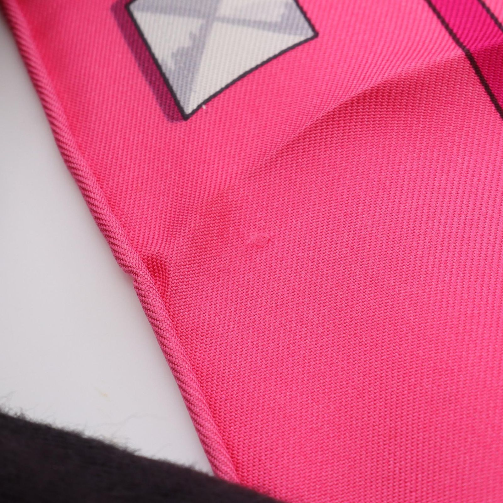 エルメス HERMES スカーフ カレ90 LES CLES ピンク シルク カレ90