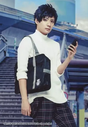 ペルソナ5 ザ・ロイヤル 楽コレ メタル風缶バッチ 主人公 ジョーカー