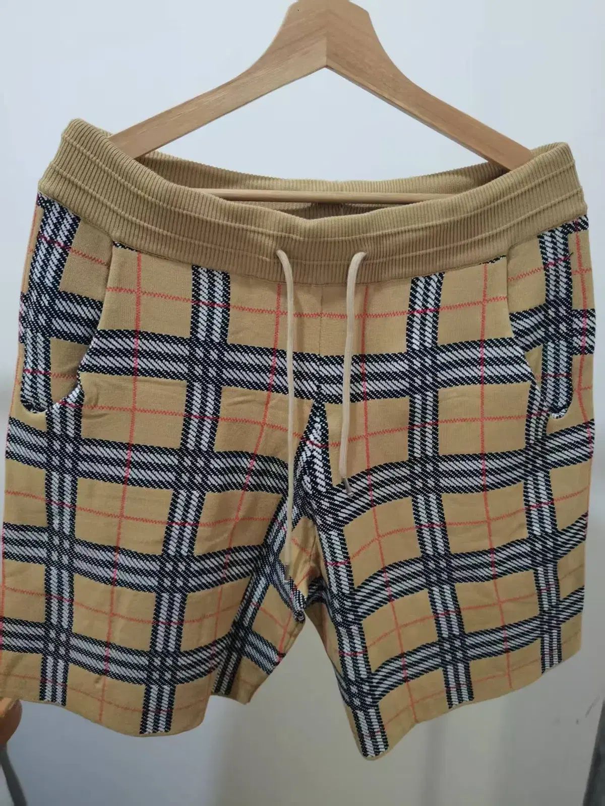 BURBERRY ストライプニットショートパンツ ウール Sサイズ BURBERRY(バーバリー) チェックショートパンツ8056854 8056854