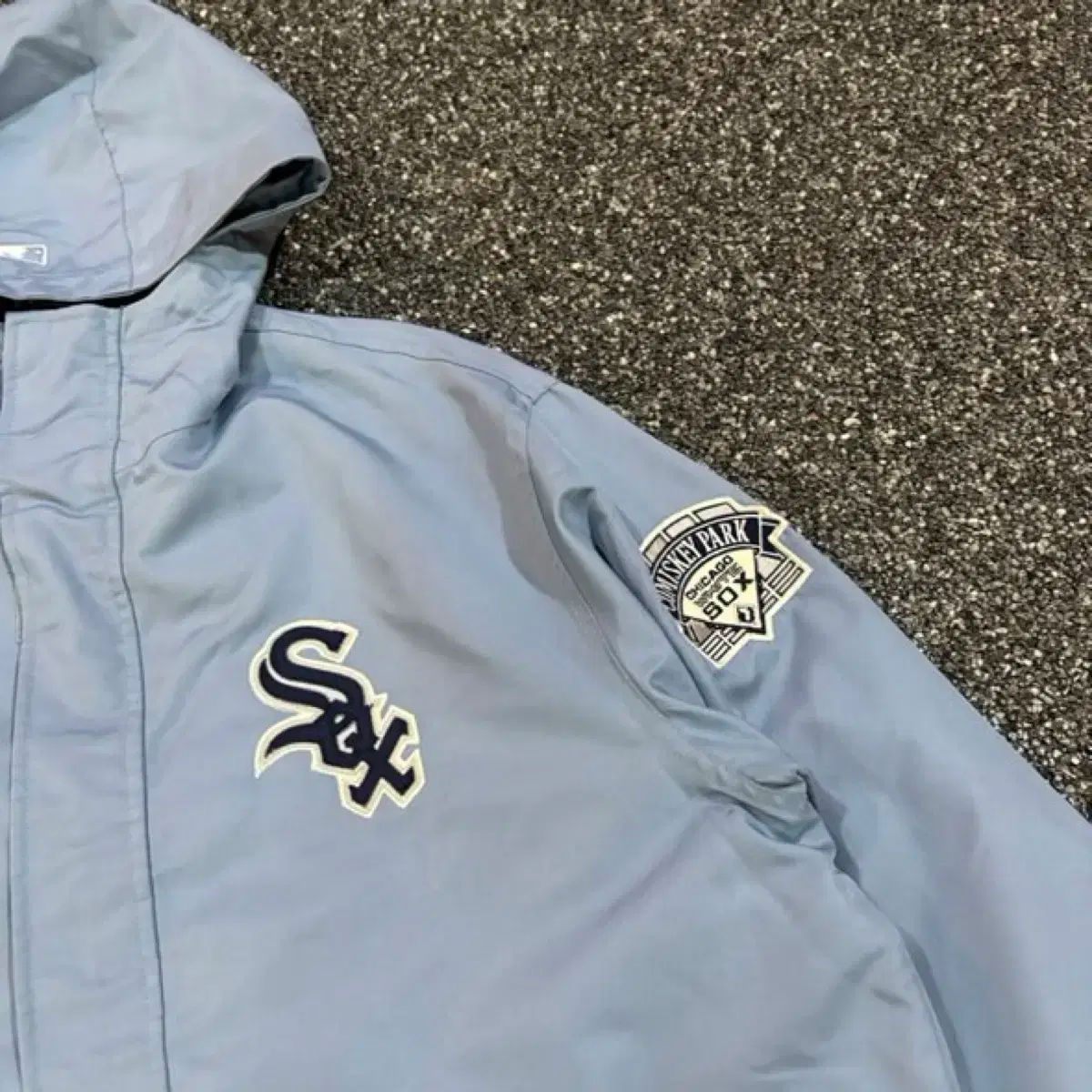 阪神 タイガース 支給品 ハーフジップ ナイロン ジャケット 84 NPB