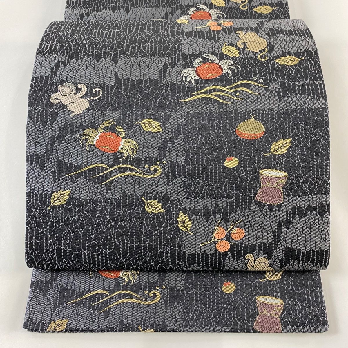 miro asさま専用 正絹 六通夏袋帯 黒地に金糸のボタニカル柄 新品未使用品 袋帯 正絹 セミアンティーク 六通 黒地の亀甲 金糸 銀糸 帯 つ-065