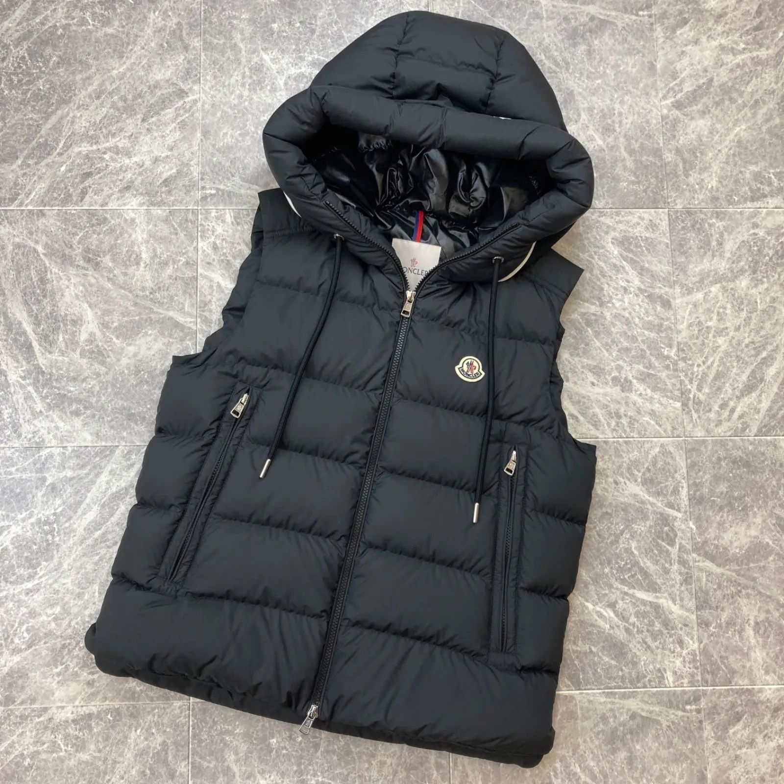 ✨極美品✨ MONCLER モンクレール CARDAMINE ダウンベスト