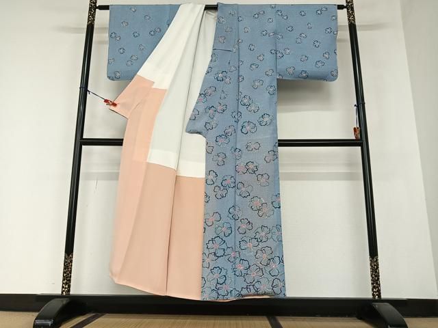平和屋着物●上質な小紋　縞　舞桜文　正絹　逸品　CABB4439yc 平和屋着物▽上質な色無地 単衣 肌色 鬼しぼ縮緬 高島屋扱い 正絹 逸品