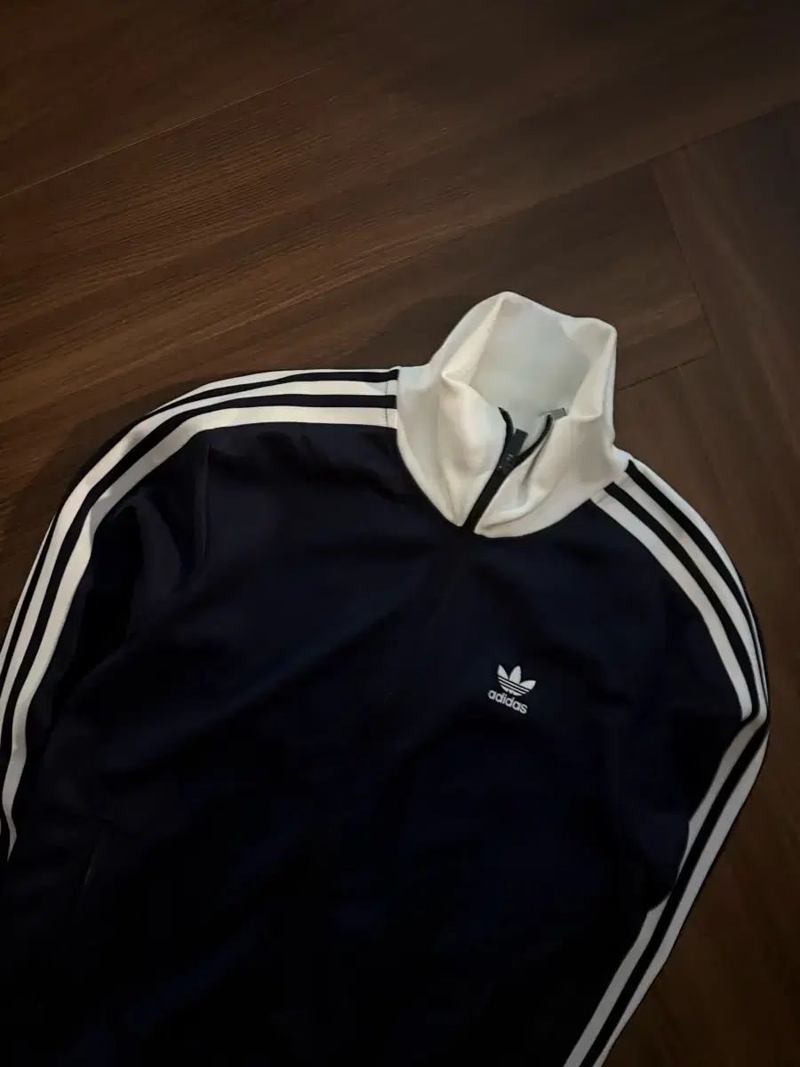 スタイリッシュ adidas アディダス アディ クラシック BECKENBAUER ベッケンバウアー トラック トップス 夜 インディゴ