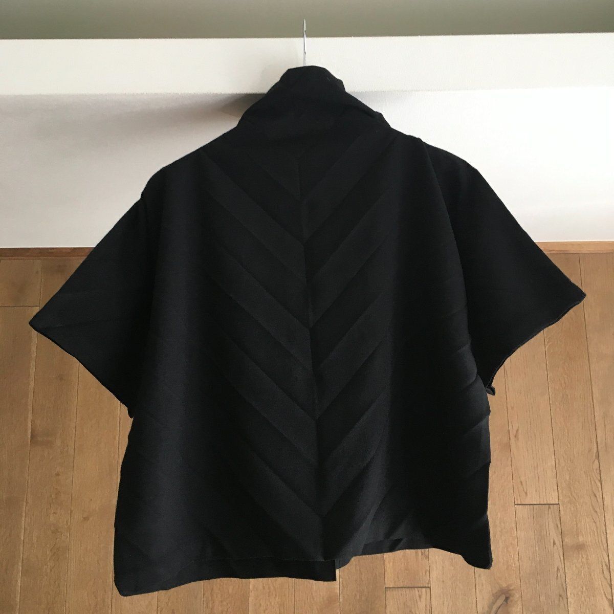イッセイミヤケデザインカーディガン☆ 入手困難】ISSEY MIYAKE イッセイミヤケ デザインカーディガン