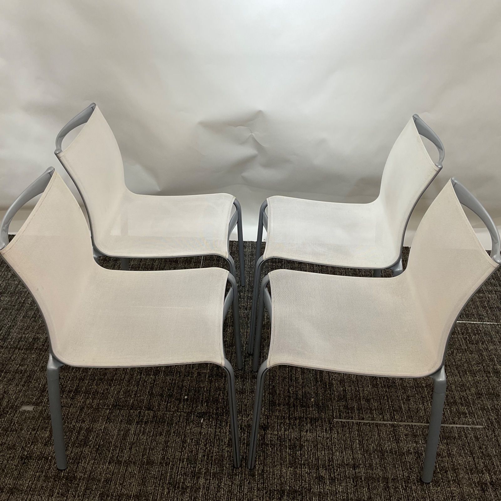 Cassina カッシーナ Alias HIGHFRAME アリアス ハイフレーム スタッキングチェア 4脚売り 使用感あり