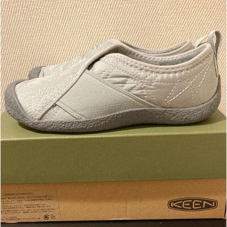 KEEN HOWSER WRAP グレー 24㎝ - aya shoes shop - メルカリ