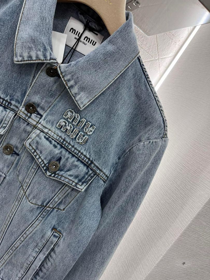 【MiuMiu】クロップドデニムジャケット☆SALE中 ☆新作☆MIU MIU☆クロップドデニムジャケット☆コットン100