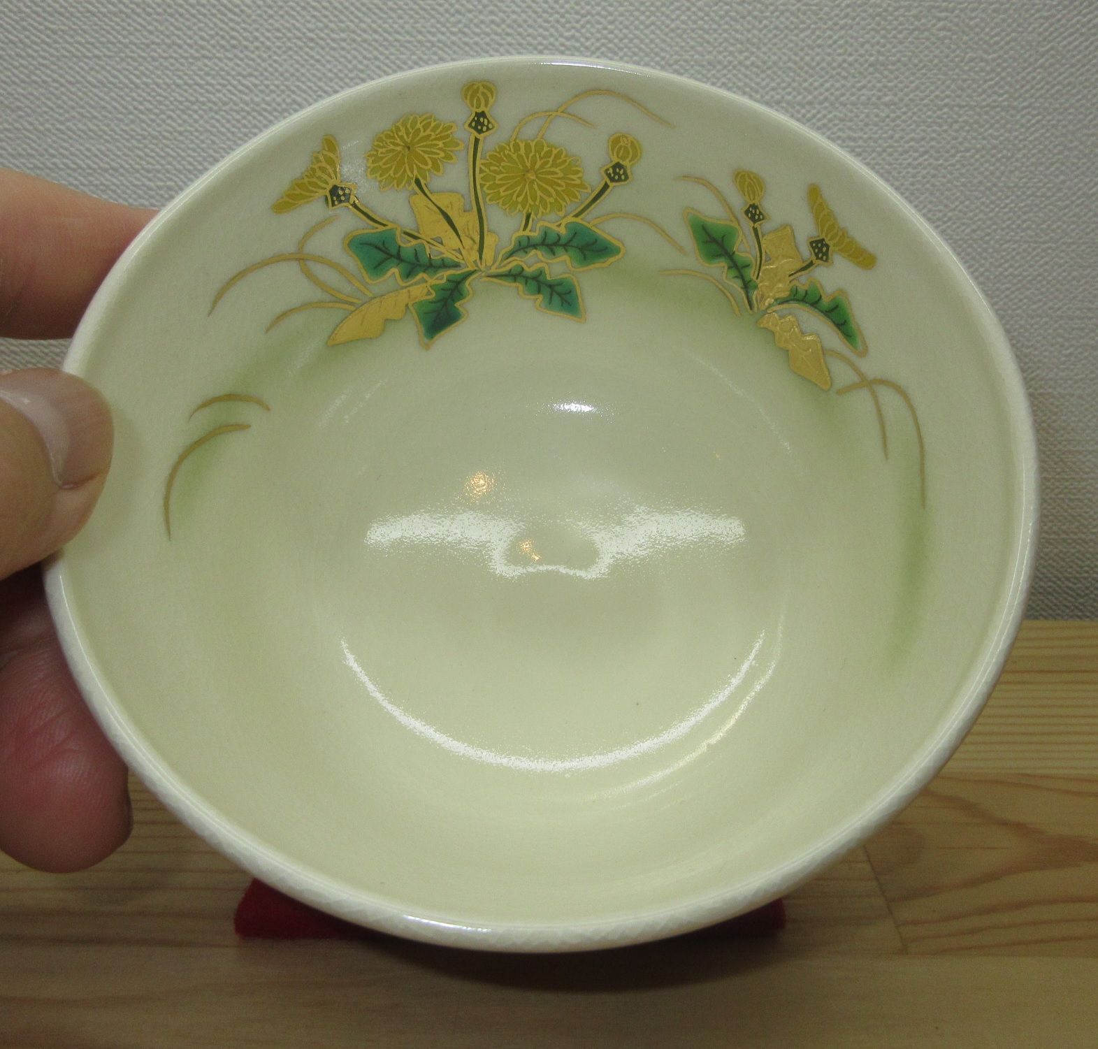 送料込【逢絢亭・新品】茶道具 茶碗 京焼 灰釉 沓形 柿の絵 中村良二 共箱入り 送料込【逢絢亭・新品】茶道具 茶碗 京焼 灰釉 沓形 柿の絵 中村
