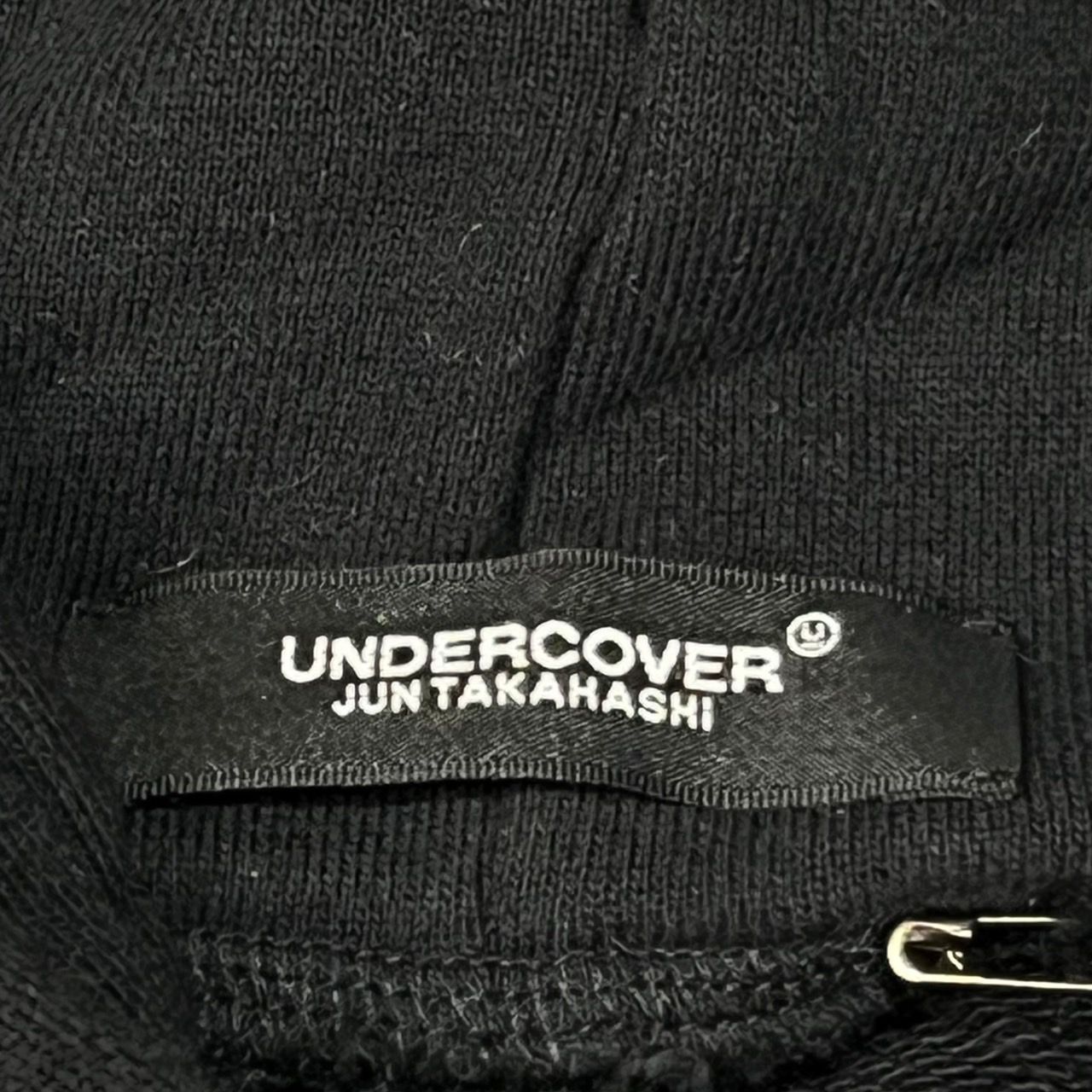 UNDERCOVER(アンダーカバー) 20AW 隠密ロゴ プリント プルオーバー