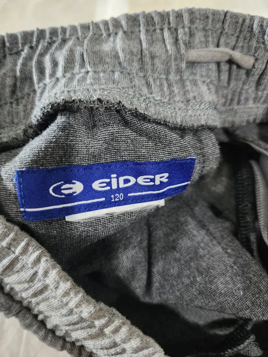 (日本) トゥイーン デニム 半ズボン 100 新品