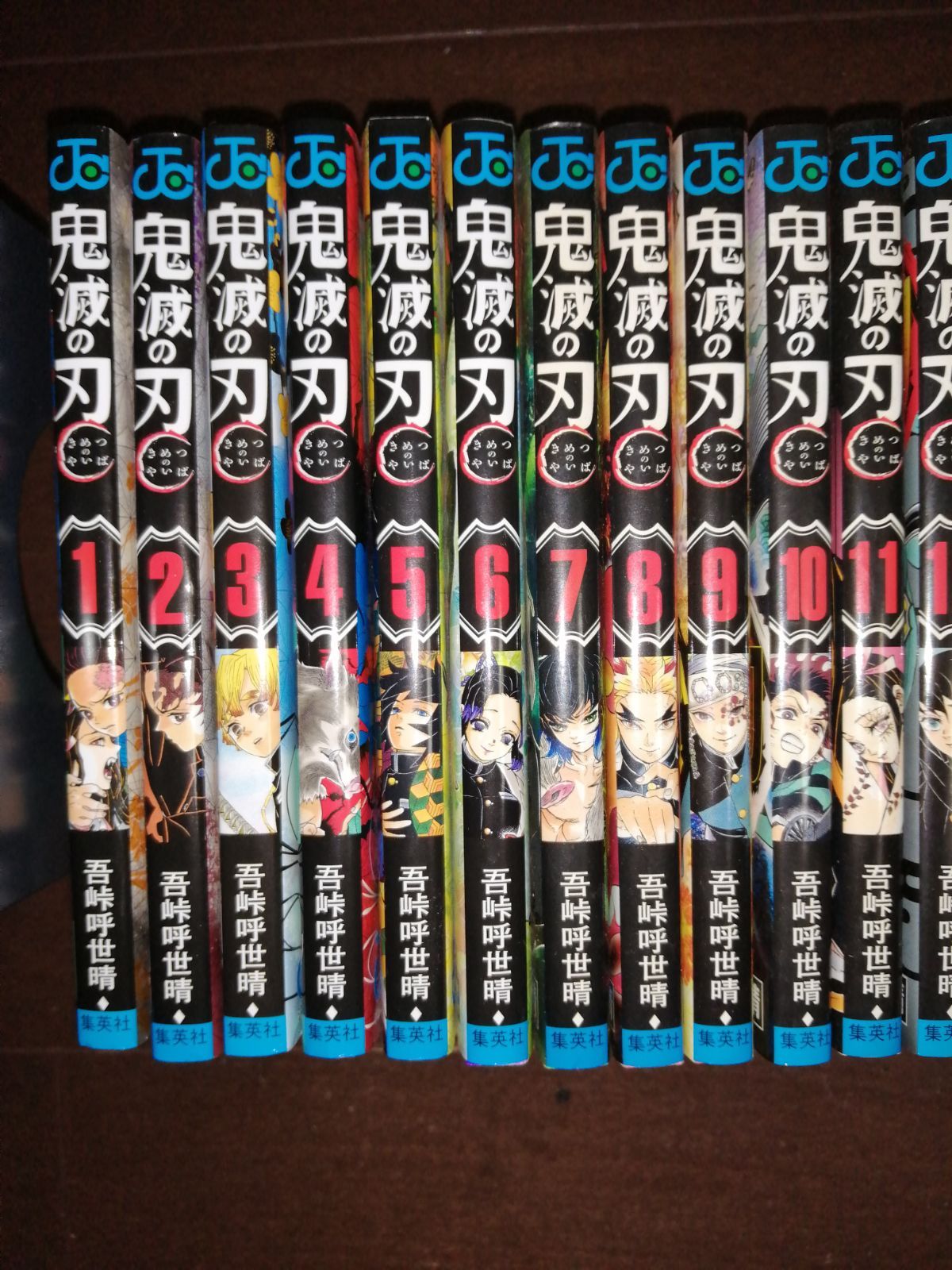 ▫︎鬼滅の刃全巻＋外伝、キャラクターズブック3冊 ▫︎鬼滅の刃全巻＋外伝、キャラクターズブック3冊 漫画