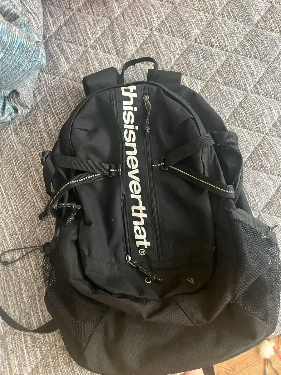 thisisneverthat ディスイズネバーザット ネバザ リュック バッグ