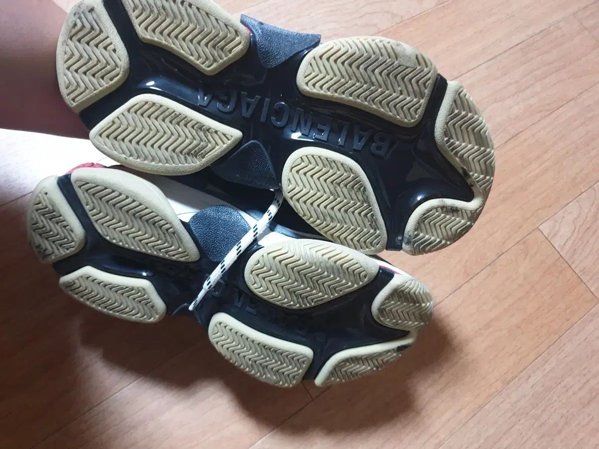 BALENCIAGA バレンシアガ トリプル S 黒 35 サイズ