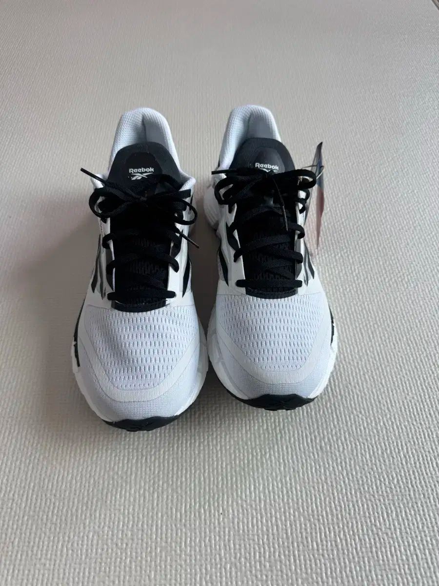 Reebok リーボック フロートジョブ 1