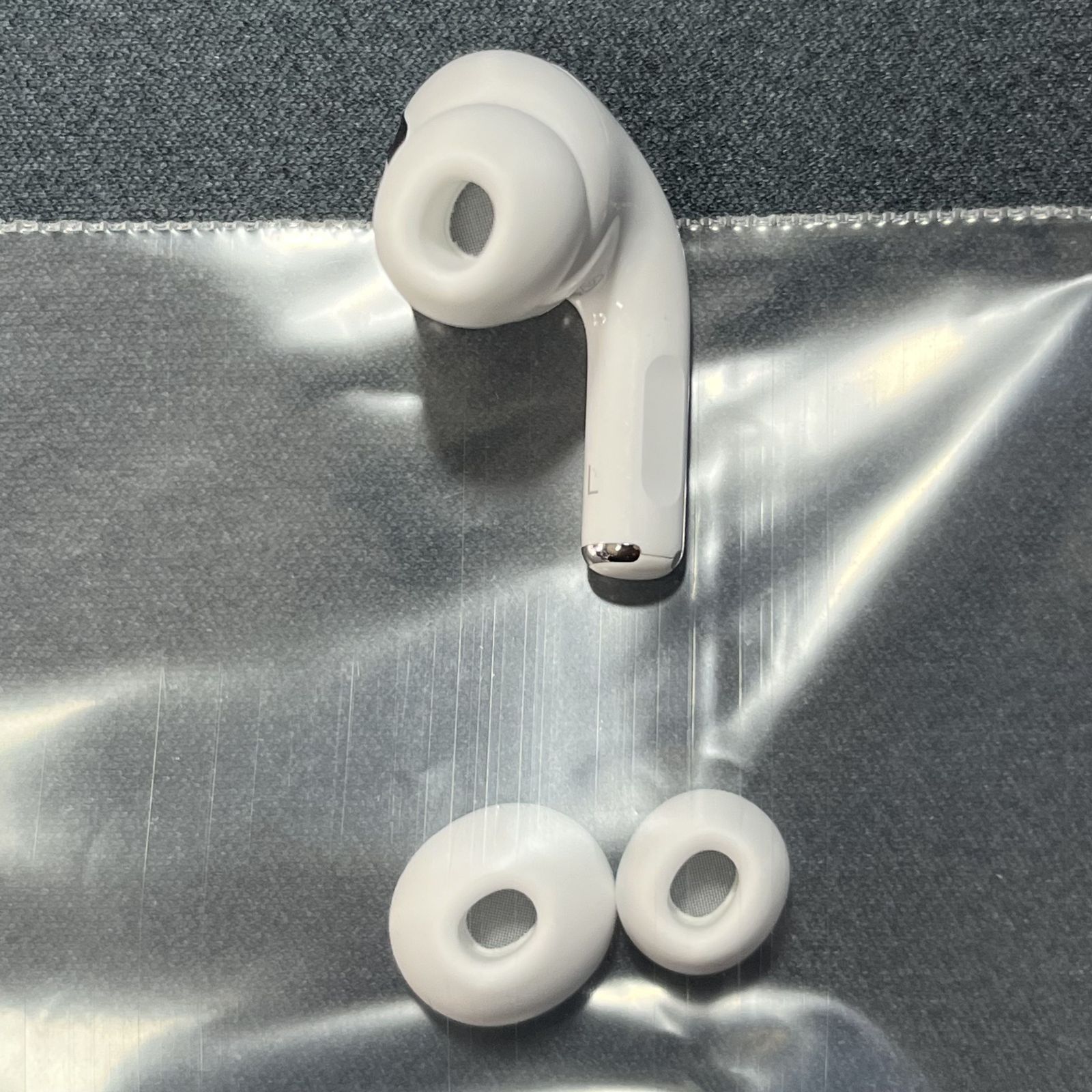 AirPods Pro (第1世代) 左耳（L片耳）のみ 新品 Apple - メルカリ