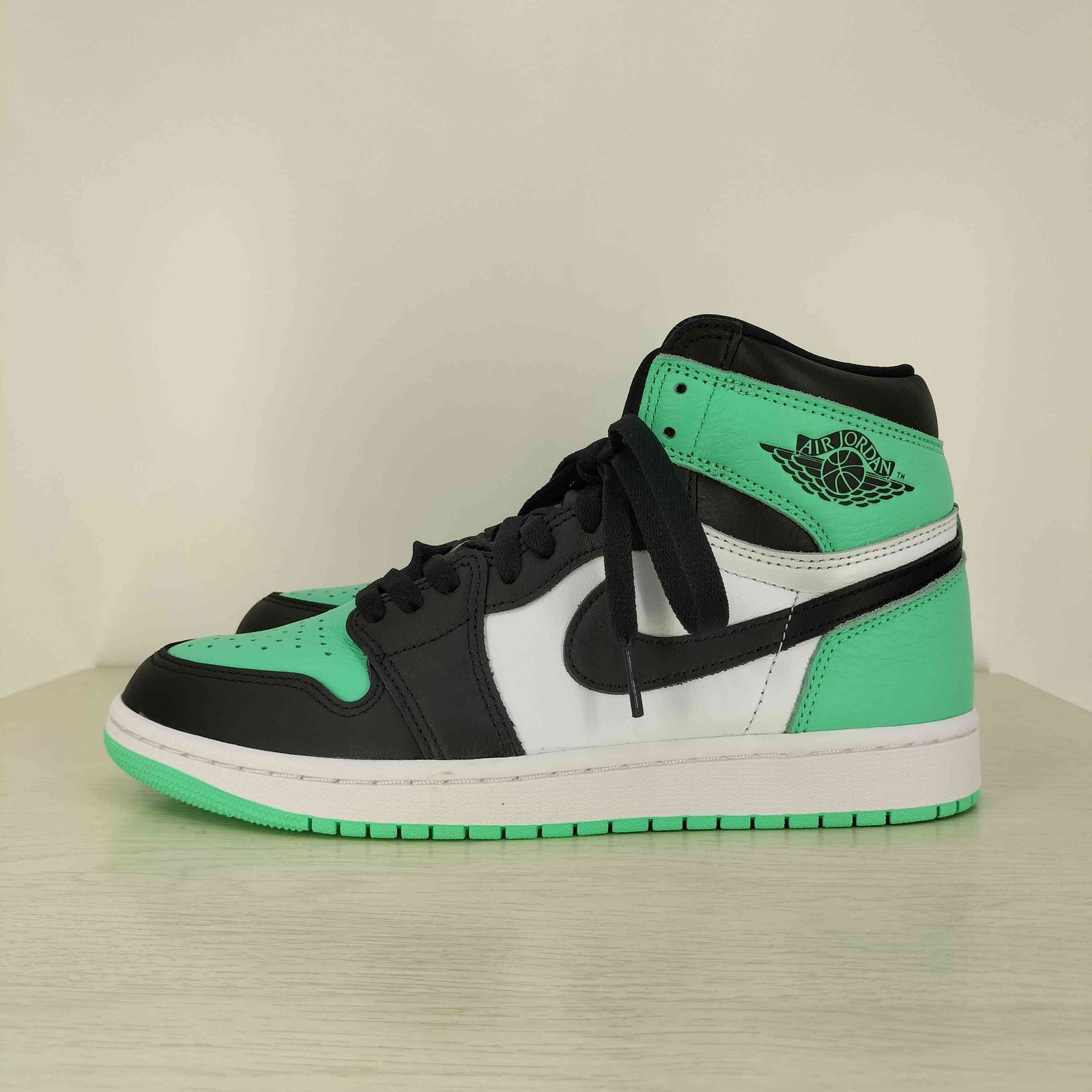 シューズ(男性用) Nike Air Jordan 1 High OG \"Green Glow\" 154弾】「 期待してた色が」Nike Air Jordan 1 High OG