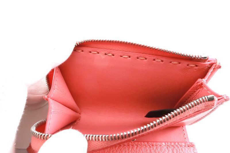 未使用に近い　フェンディ　財布　ピーカブーマイクロ　三つ折り　セレリア 40802071481-1.jpg