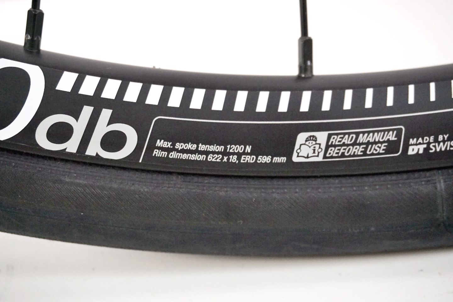 DT SWISS 「ディーティースイス」 R460 DB フロントホイール