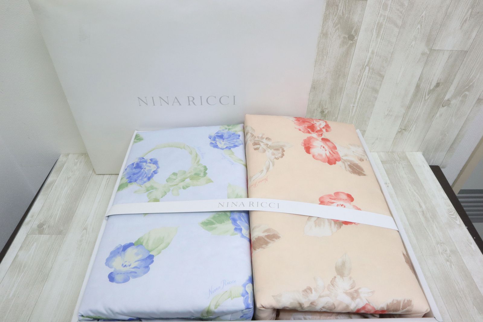 未使用 NINA RICCI ニナリッチ 洗える羽毛肌掛けふとん 2枚組