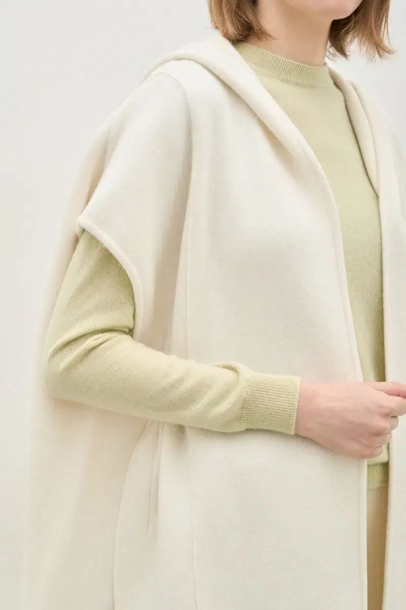 ハンサム the CASHMERE ベスト フード付き