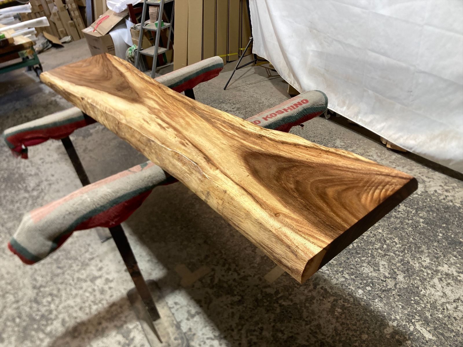 センターテーブル