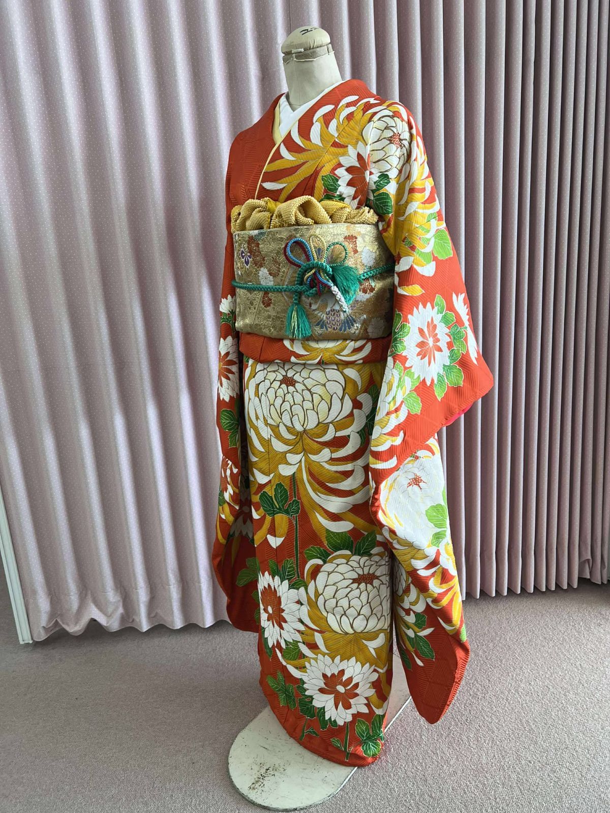 貸衣装処分品 振袖本振袖 オレンジ 大菊 流れ模様 アレンジ 成人式 フルセット