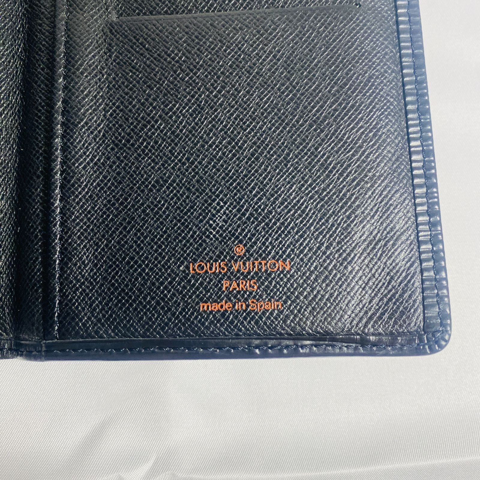 使用感有】LOUIS VUITTON エピ 長財布 ルイヴィトン ブラック 使用感有】LOUIS VUITTON エピ 長財布 ルイヴィトン ブラック