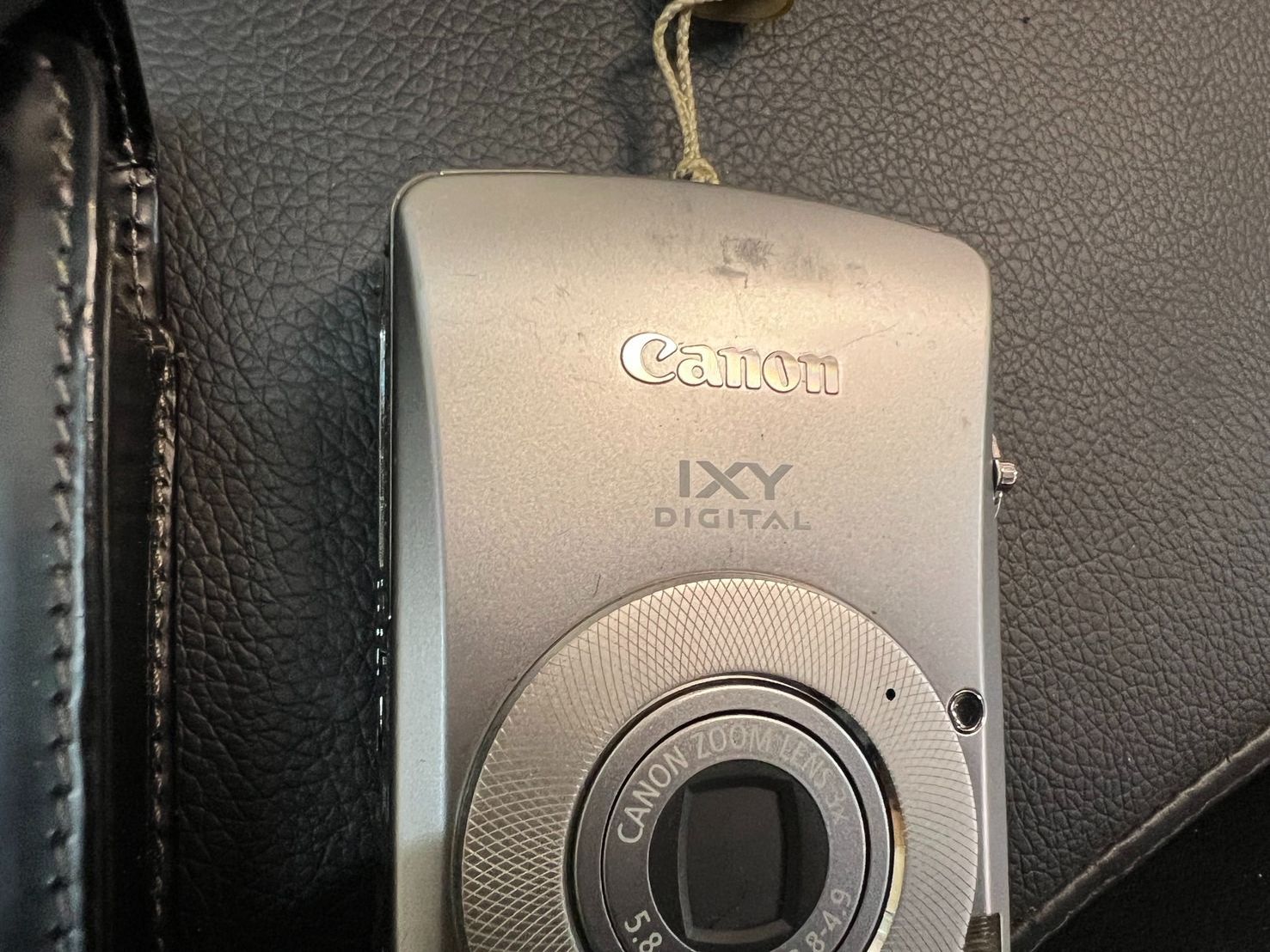Canon IXY DIGITAL 80 シルバー 最高 / オールドコンデジ CCDセンサー