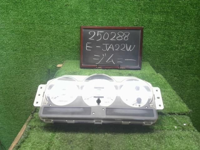 車 ジムニー E-JA22W スピードメーター デジタル 34100-81CN0