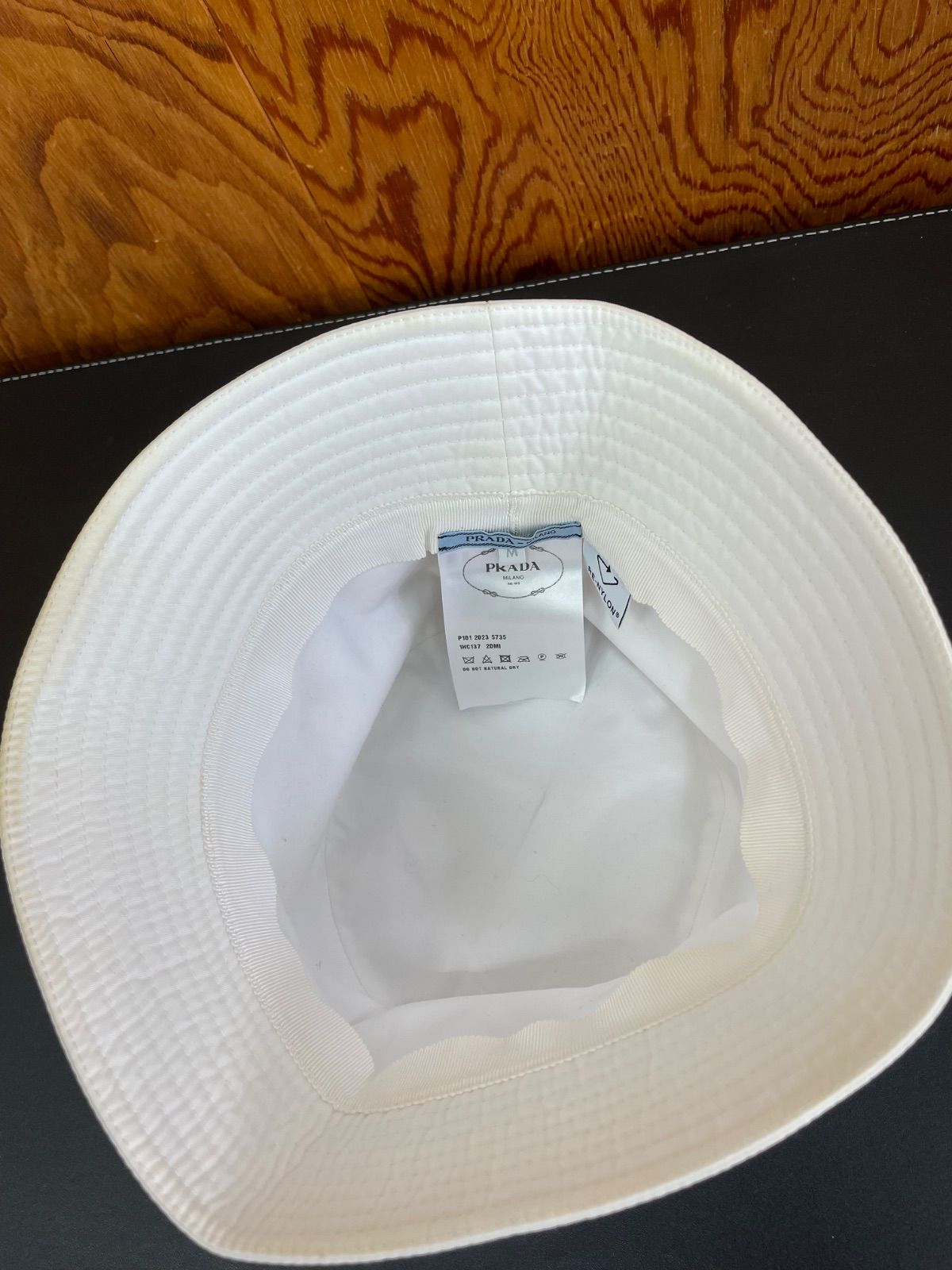 PRADA プラダ RE-NYLON 三角プレート バケットハット sizeL PRADA プラダ RE-NYLON 三角プレート バケットハット sizeM プラダハット