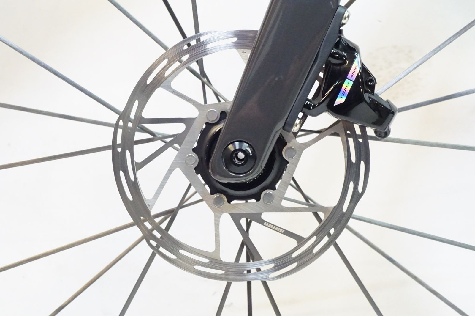 FOCUS 「フォーカス」 IZALCO MAX 9 (DISC G4) 2024年モデル ロード