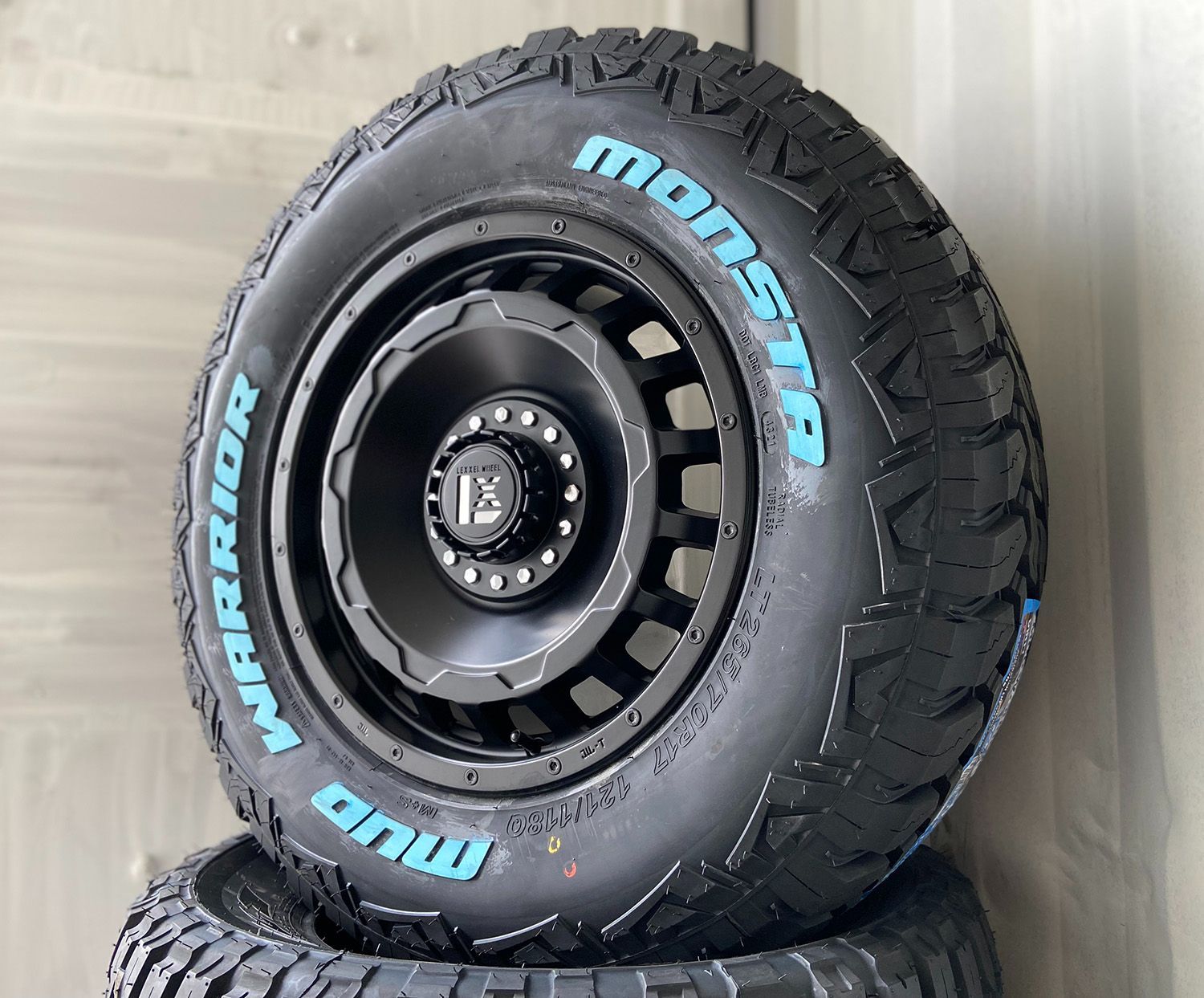 新品タイヤホイール4本セット LEXXEL【DeathRock】サーフ プラド ハイラックス H3 FJ 17インチ MONSTA  MUDWARRIOR 265/65R17 265/70R17 | extra-affiliate.com