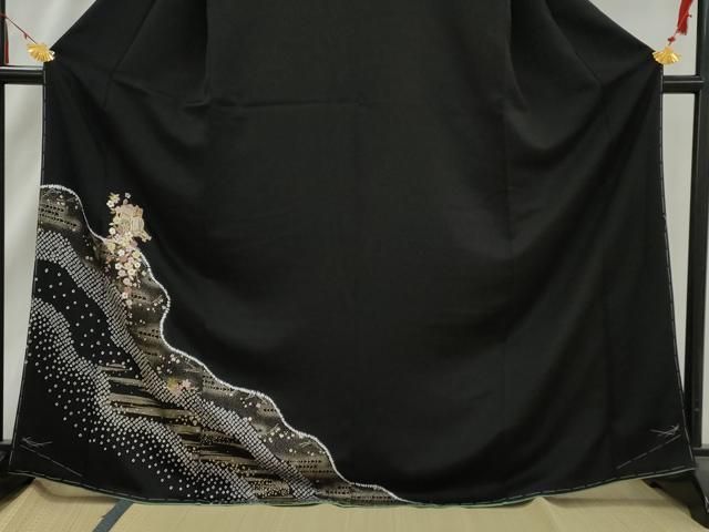 平和屋着物□訪問着 駒刺繍 絞り 御所車花文 黒地 金糸 金彩