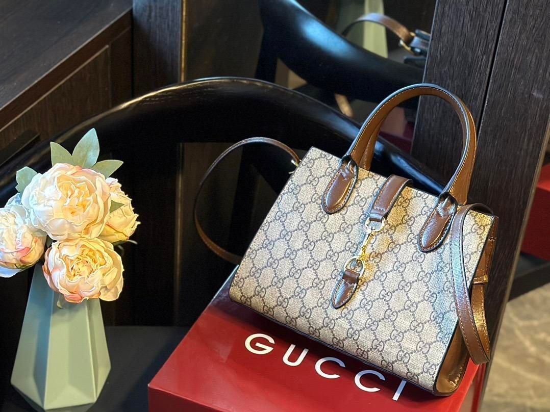 Gucciグッチの華やかでエレガントな パターントートバッグ｜ ｜